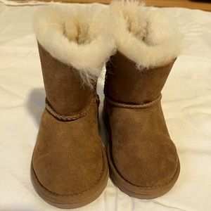 UGG Toddler Mini Bailey Bow II Size 7